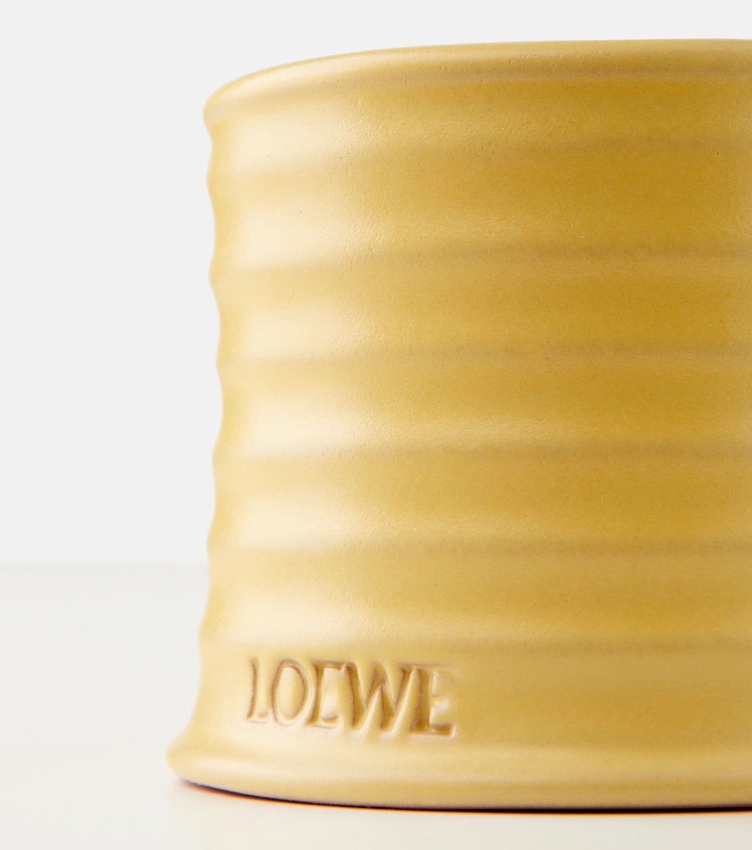 Honeysuckle Small scented candle | Loewe Home Scents