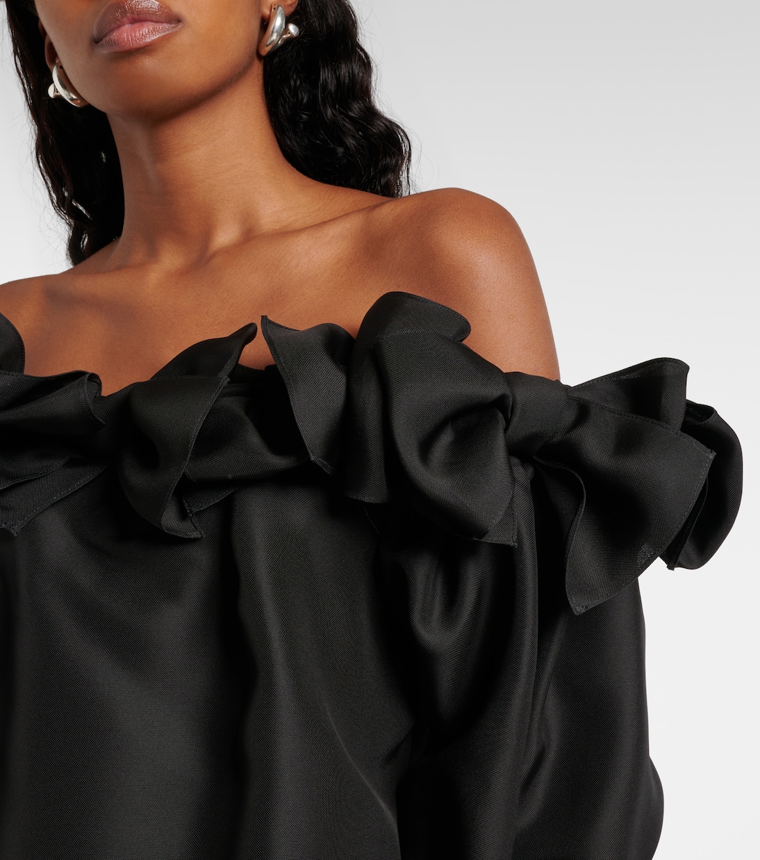 Off-shoulder silk top | Carolina Herrera