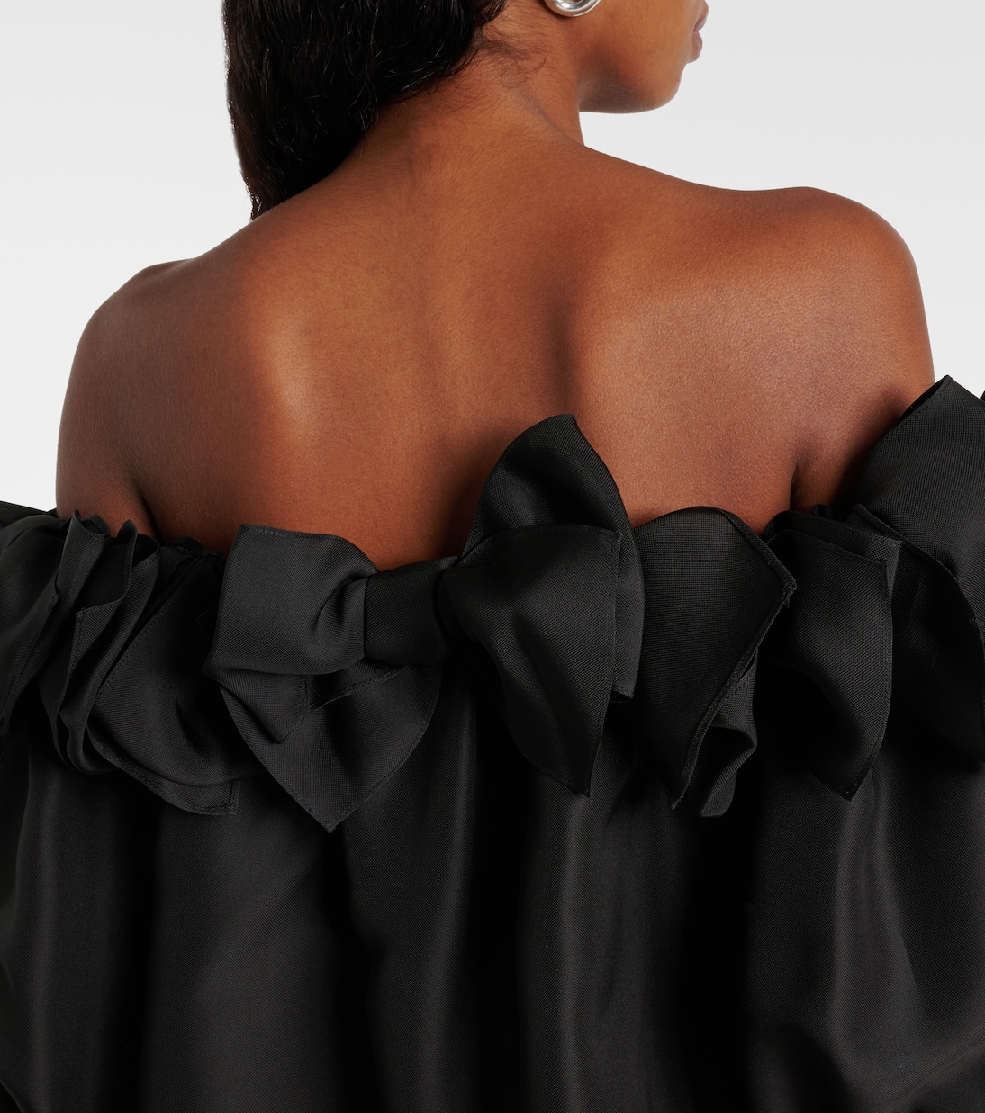 Off-shoulder silk top | Carolina Herrera