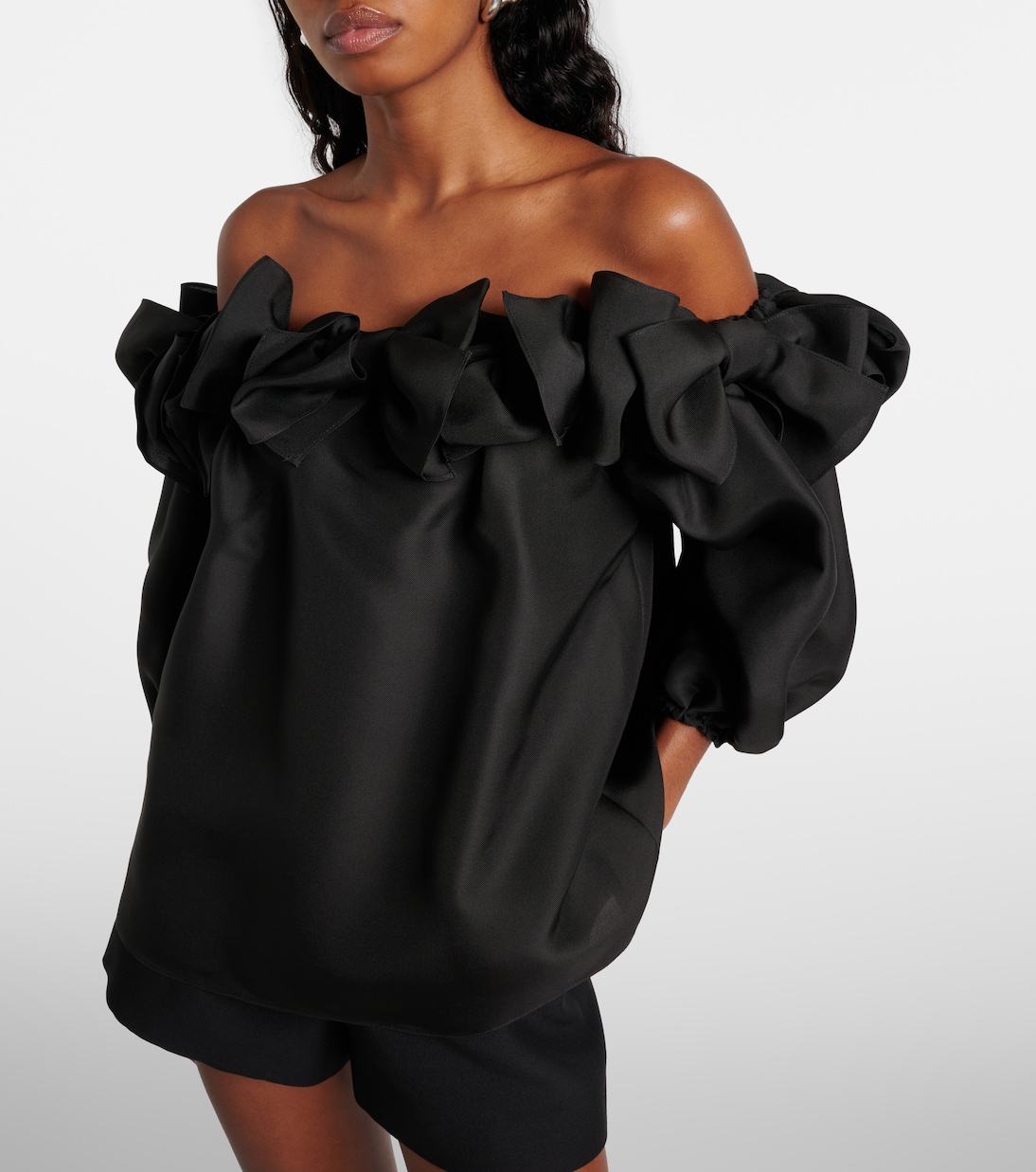Off-shoulder silk top | Carolina Herrera