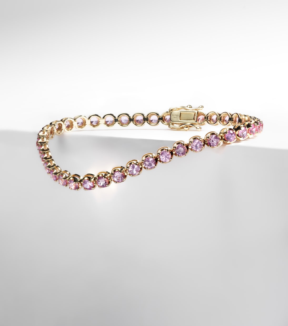 Bracciale sportivo in oro 14kt MATEO con zaffiri, stile giovane e moderno