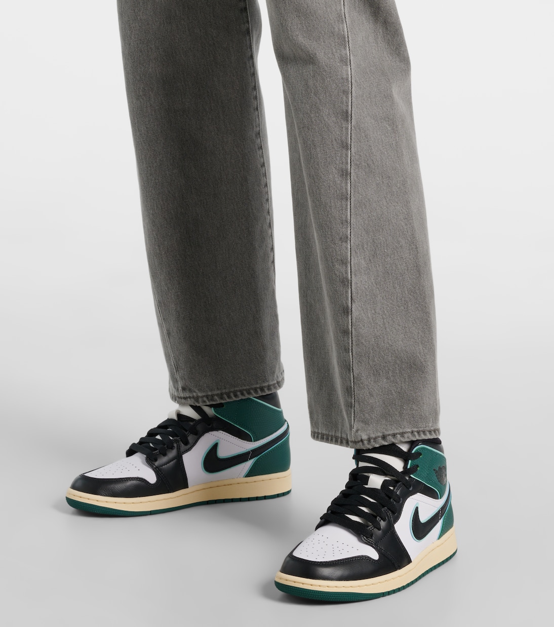 Baskets Air Jordan 1 Mid SE en cuir | Nike