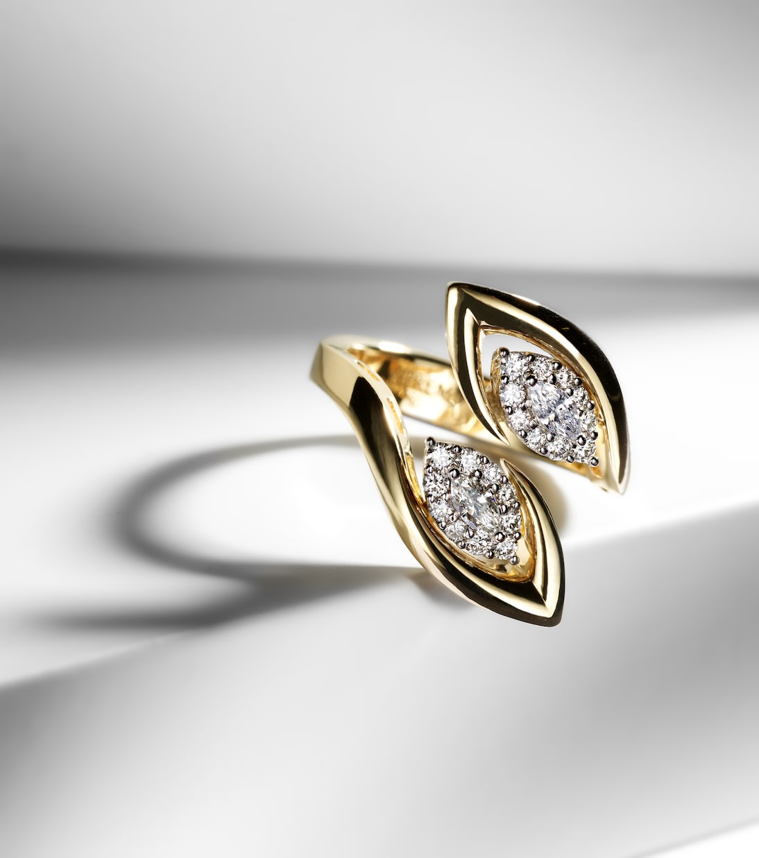 Bague Golden Strands en or blanc et jaune 18 ct et diamants | Yeprem