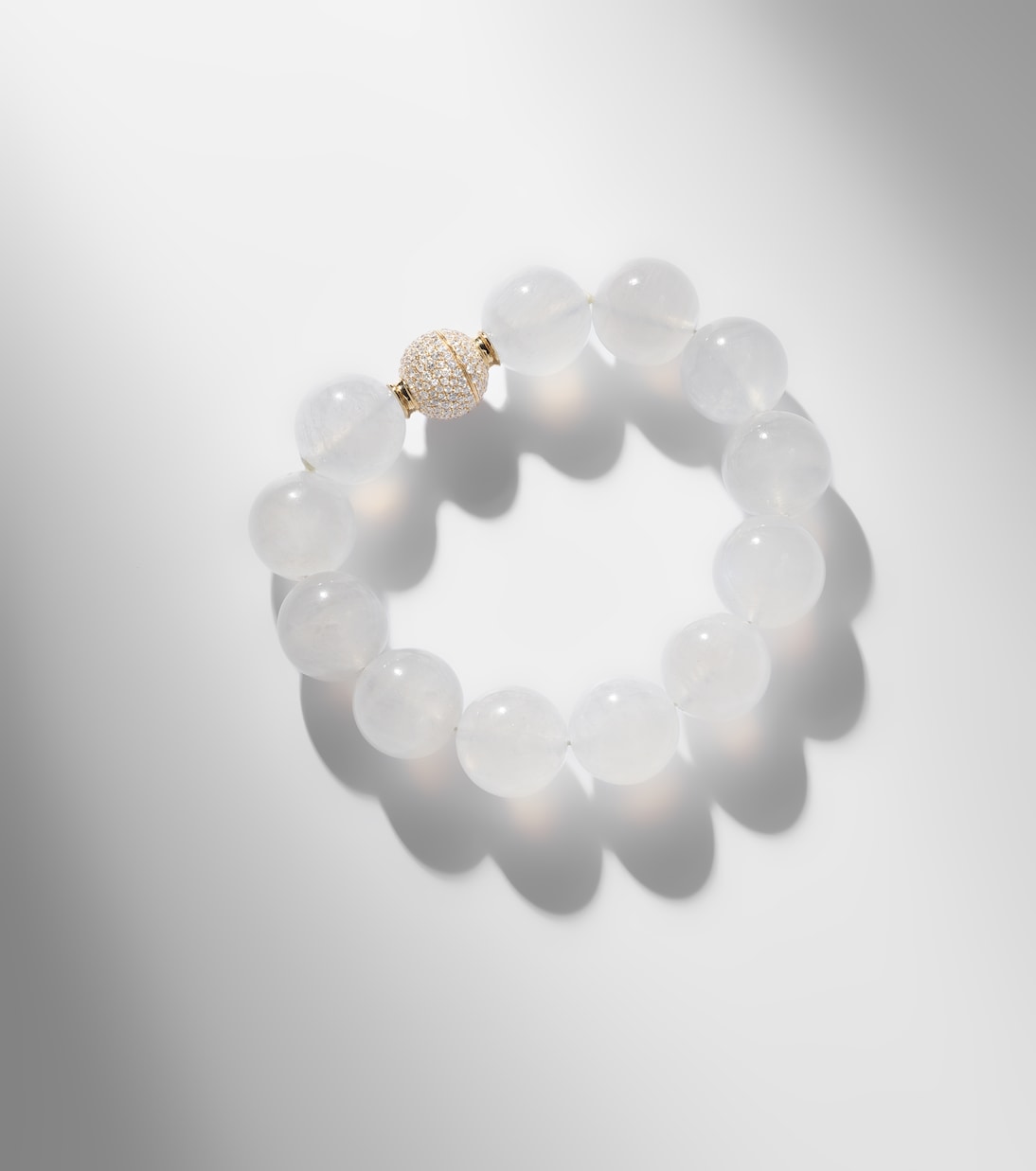 Bracciale in oro 18kt Octavia Elizabeth Riviera con perline, pietra di luna e diamanti per giovani trendy