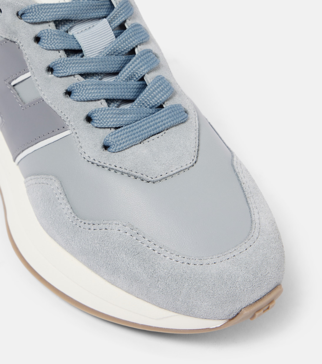 Scarpe sportive Hogan H641 in pelle e suede, stile giovane e moderno