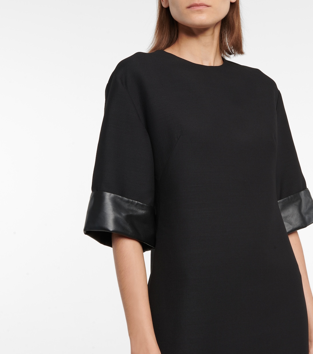 Abito midi in lana e seta con pelle | Valentino