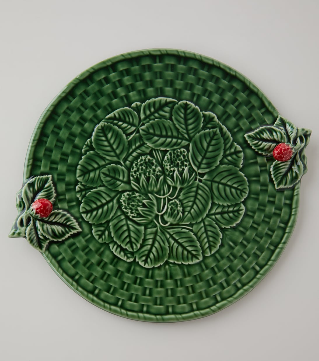 Strawberries ceramic cheese tray | Bordallo Pinheiro