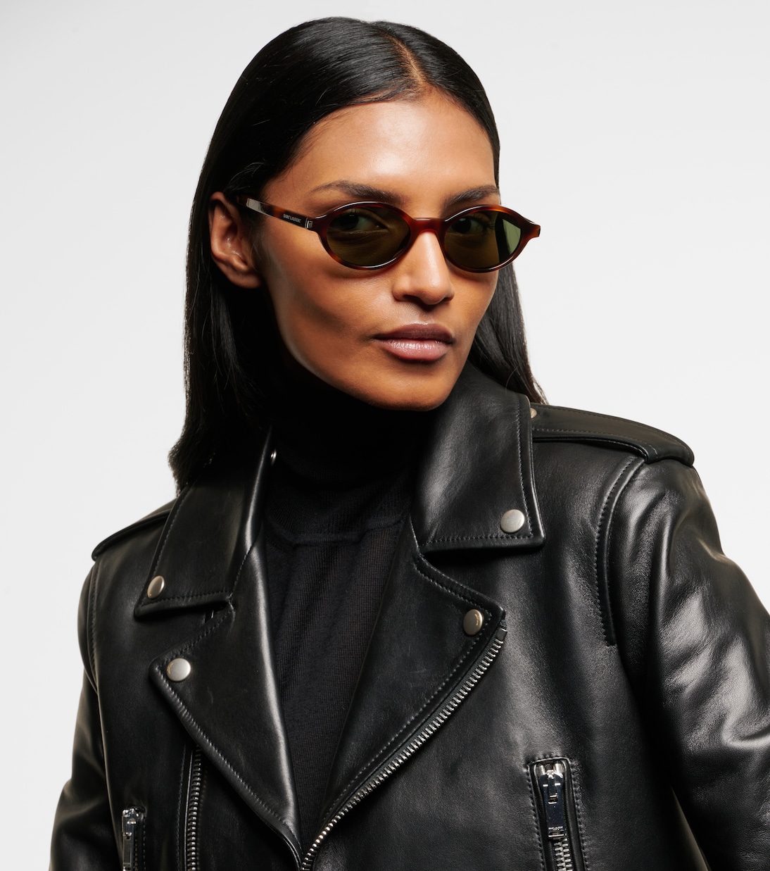 Occhiali da sole ovali SAINT LAURENT SL 751 Jeanne per uno stile giovane e trendy