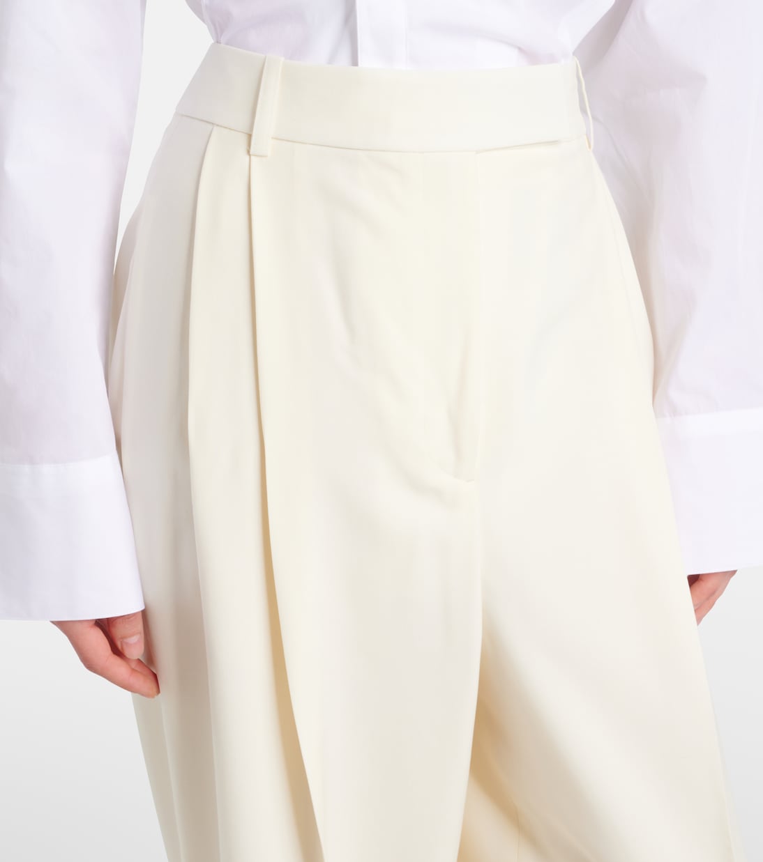 Pantaloni regular in lana vergine | Róhe