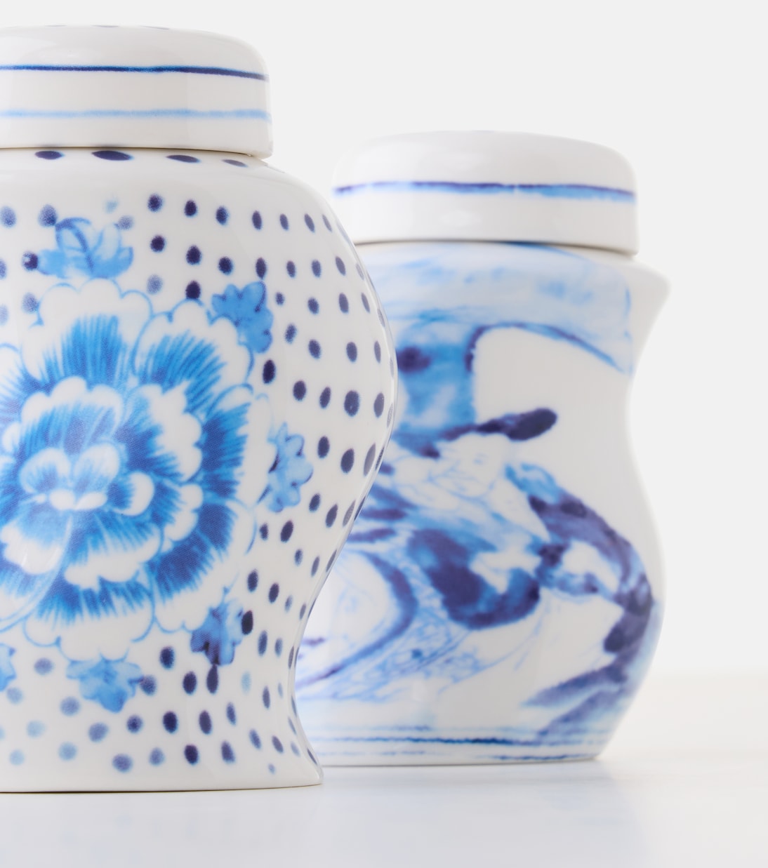 Porcelain salt and pepper shakers | Seletti