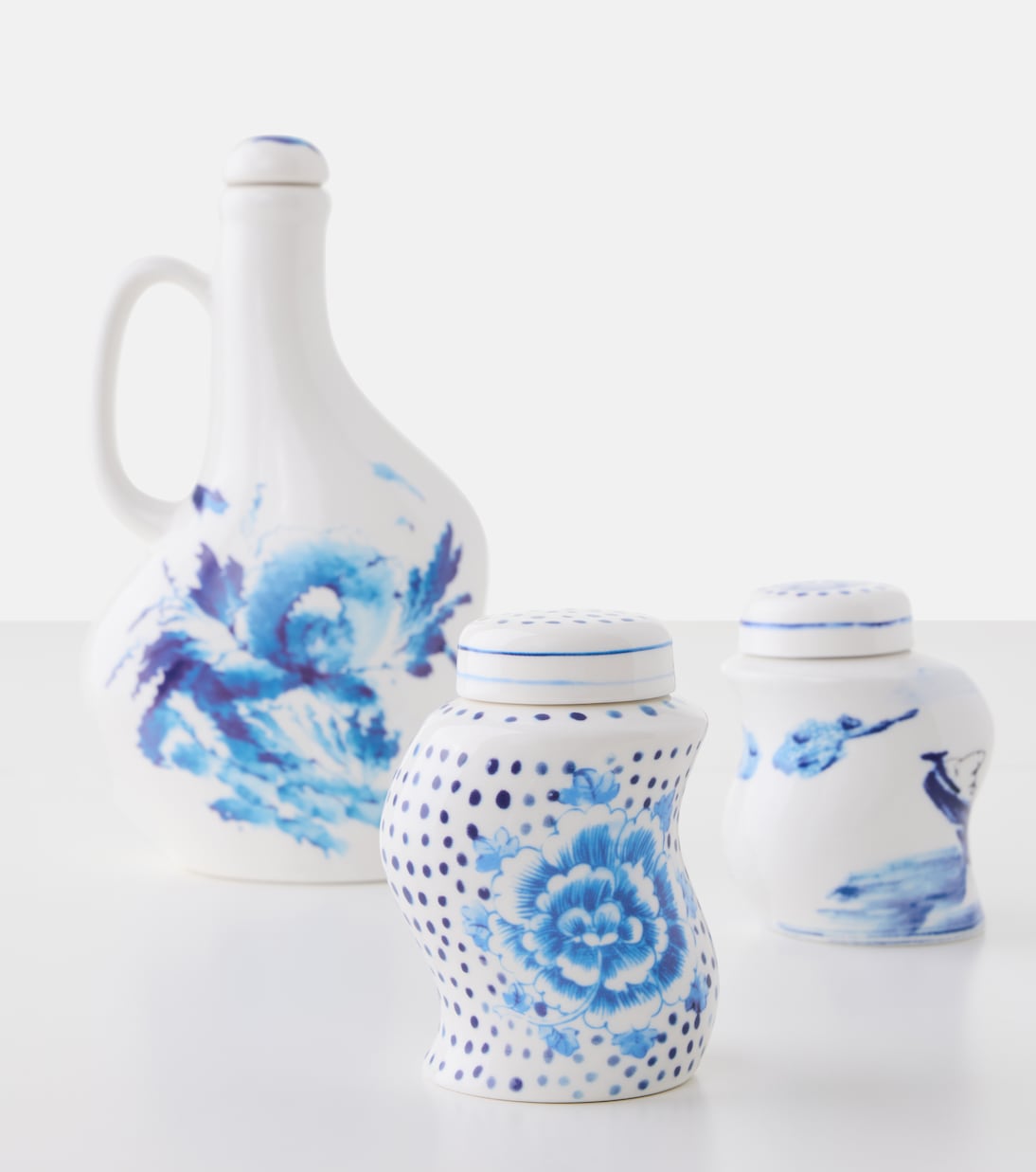 Porcelain salt and pepper shakers | Seletti