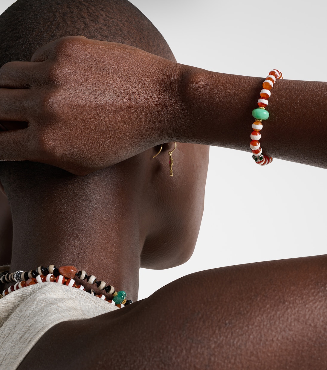 Armband Globetrotter aus Achat mit 18kt Gelbgold, Diamanten und Saphiren | Ileana Makri