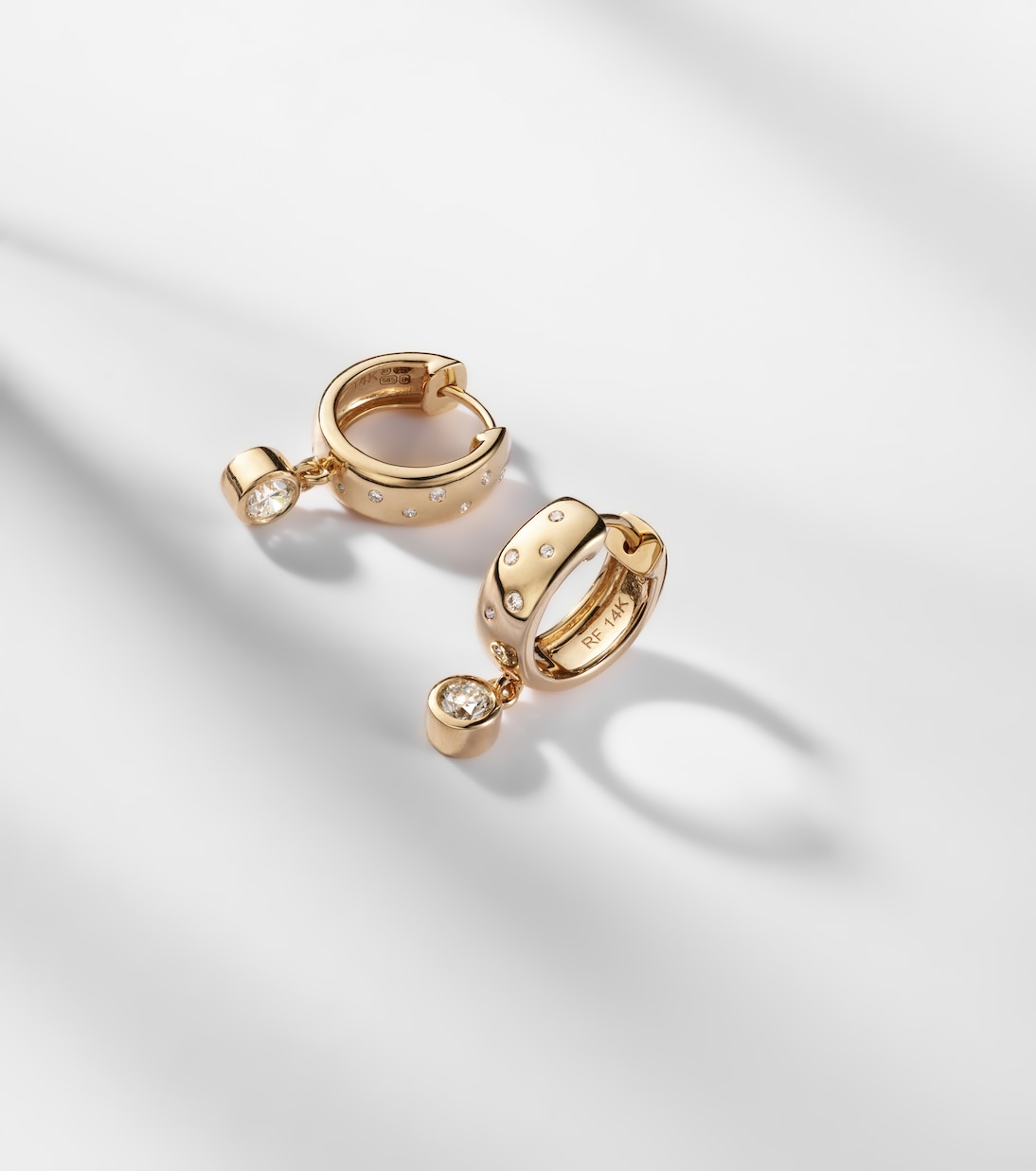 Orecchini in oro 14kt con diamanti | Roxanne First