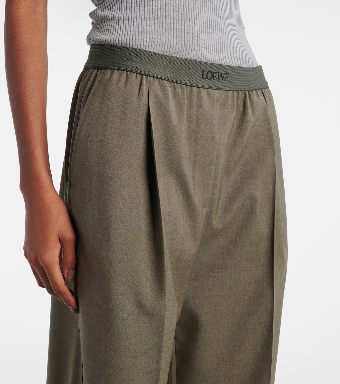 Weite High-Rise-Hose aus Schurwolle | Loewe