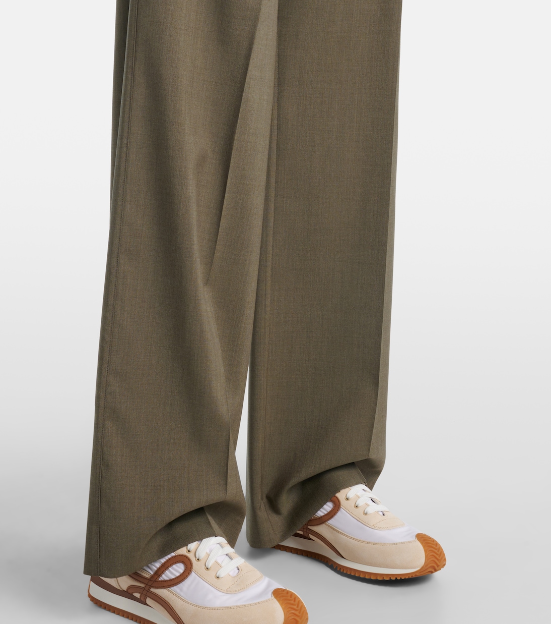Weite High-Rise-Hose aus Schurwolle | Loewe