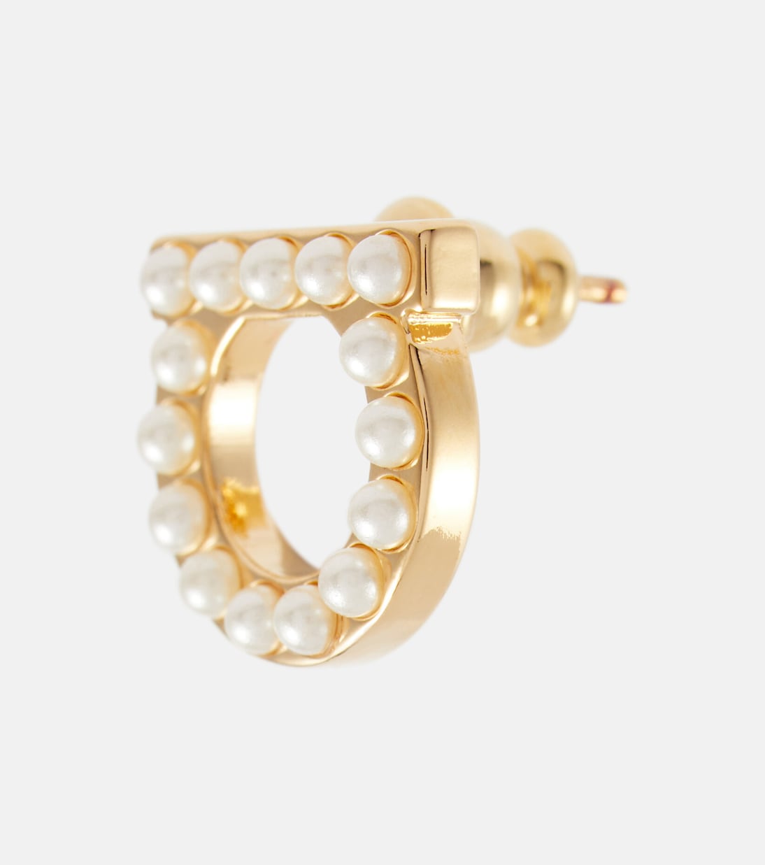 Orecchini FERRAGAMO con dettagli in perle finte e motivo Gancio, stile giovane e chic