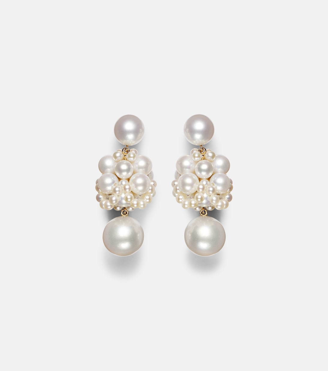 Orecchini pendenti in oro 14kt con perle di SOPHIE BILLE BRAHE, modello Dora Perle