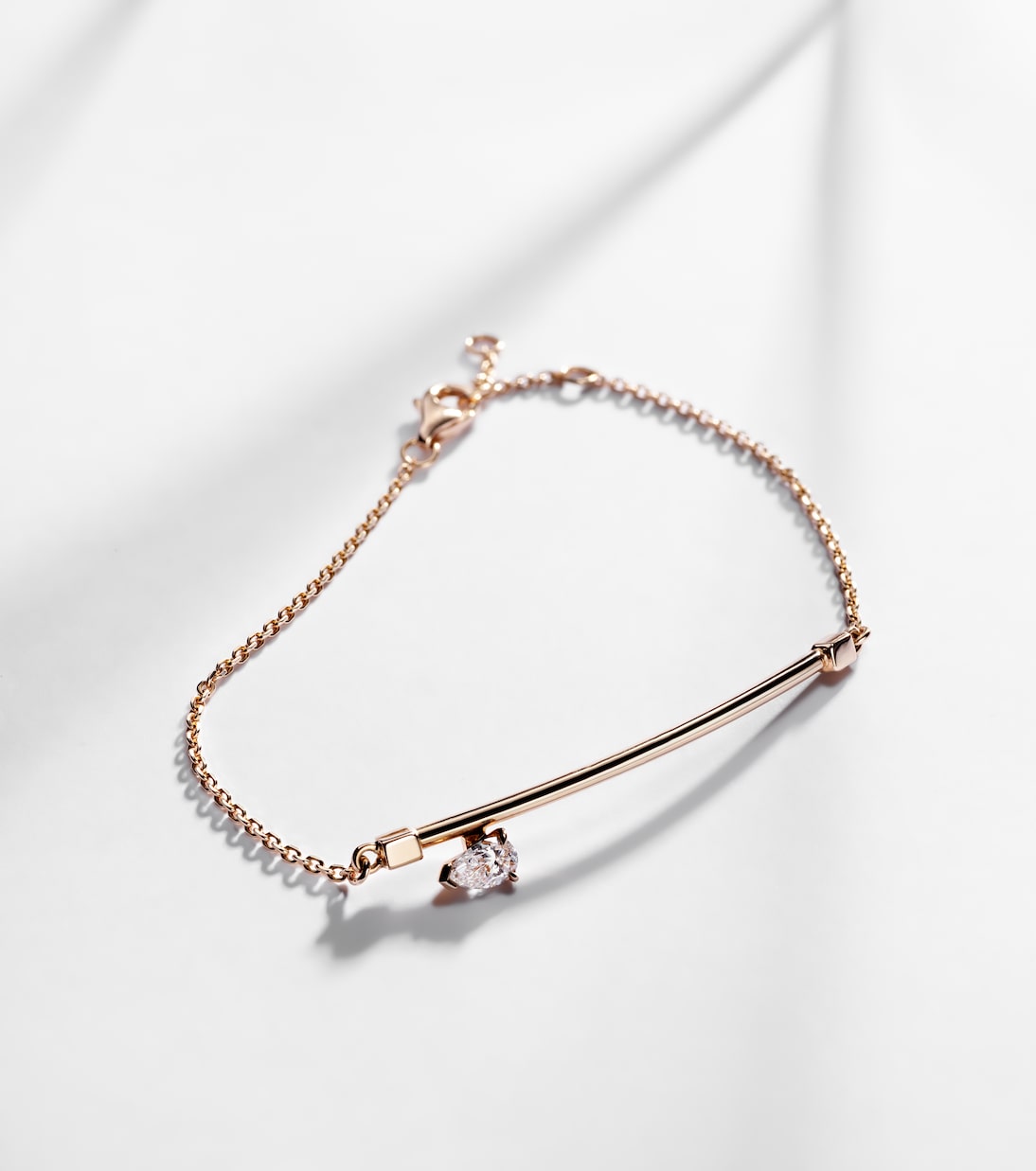 Bracciale in oro rosa 18kt con diamanti REPOSSI Serti Sur Vide, elegante e moderno per giovani