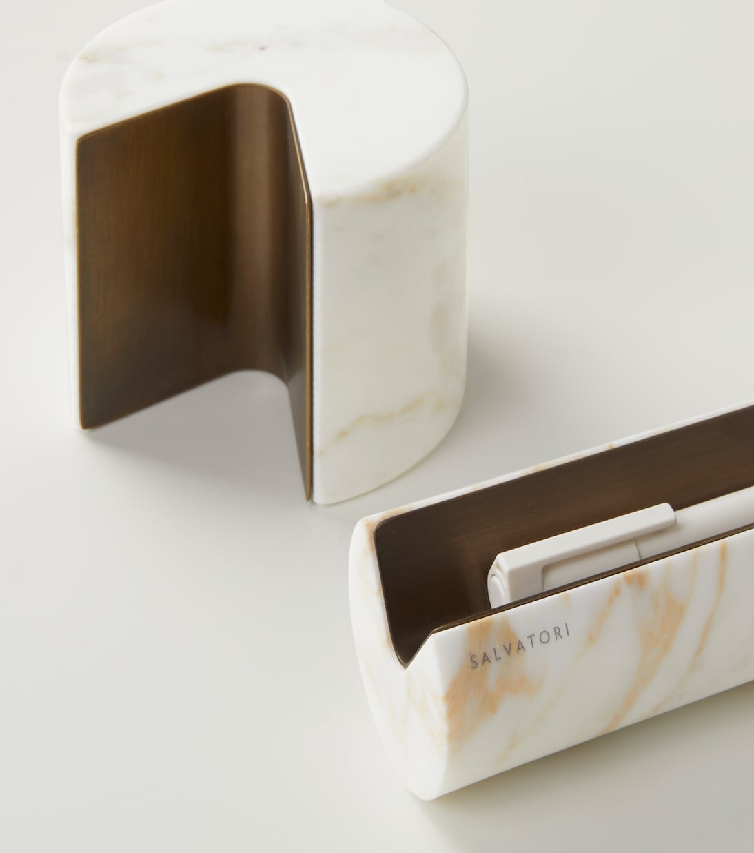 Balancing paperweight | Salvatori