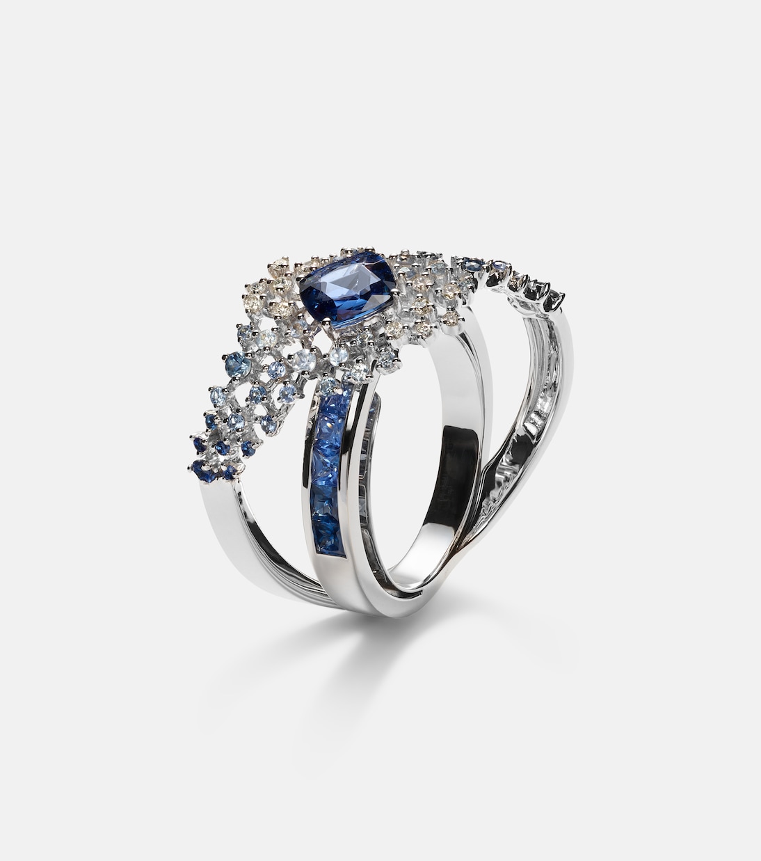 Anello Scatter Orbit in oro bianco 18kt con zaffiri e diamanti | Ananya