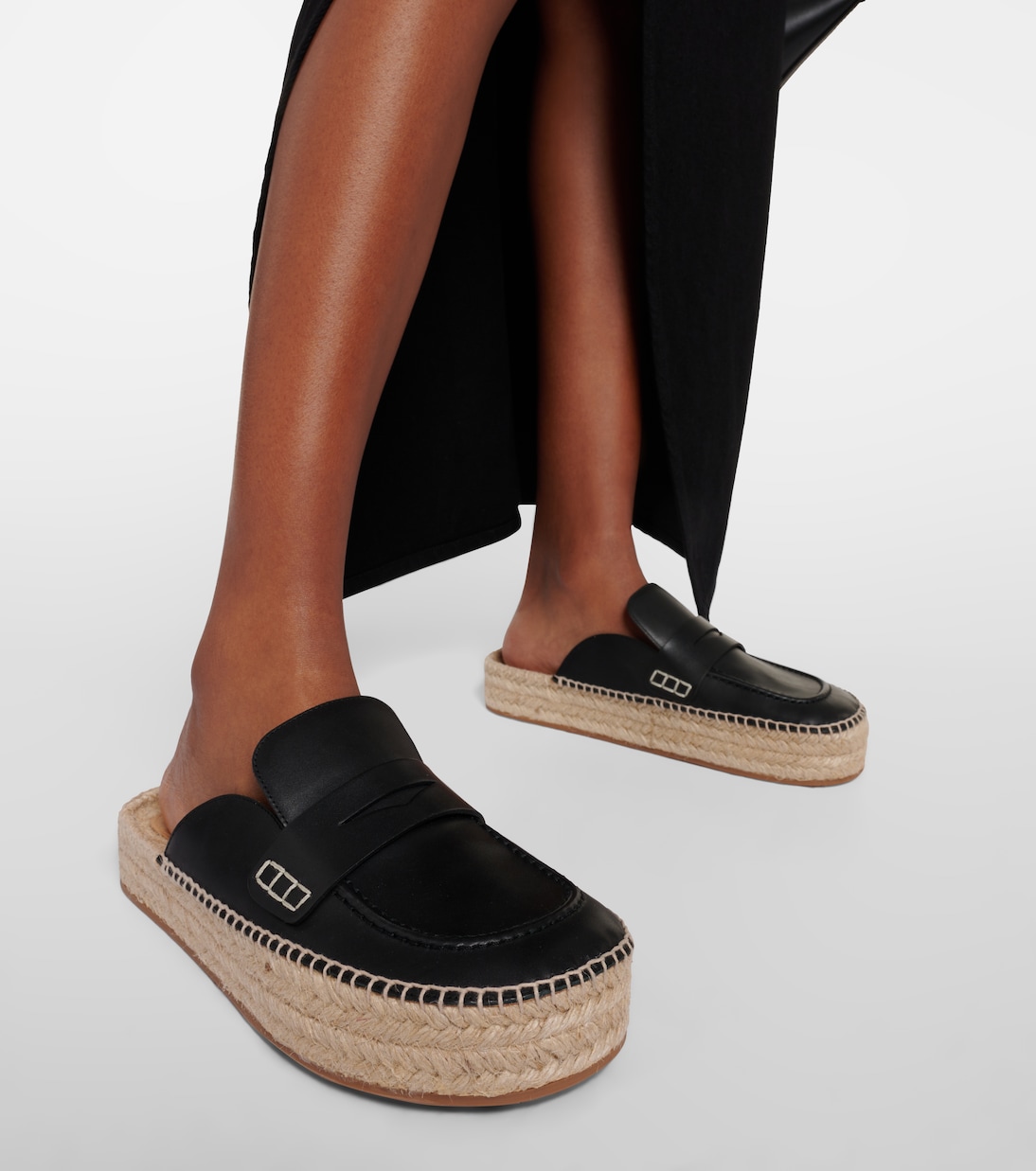 Slippers in pelle | JW Anderson