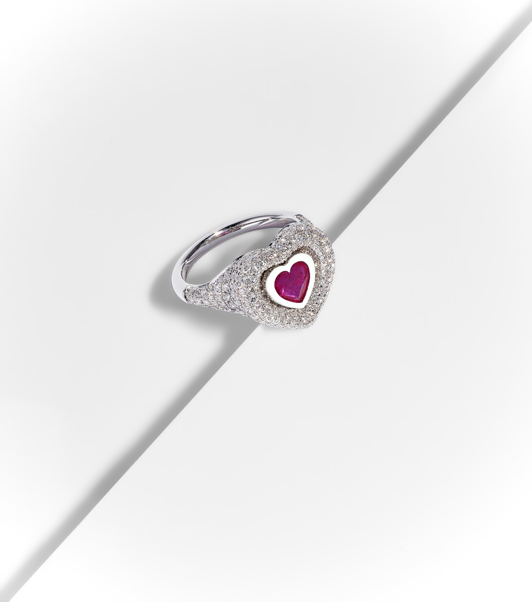 Anello per mignolo Manaal 2.0 in oro bianco 18kt con rubino e diamanti | Kamyen