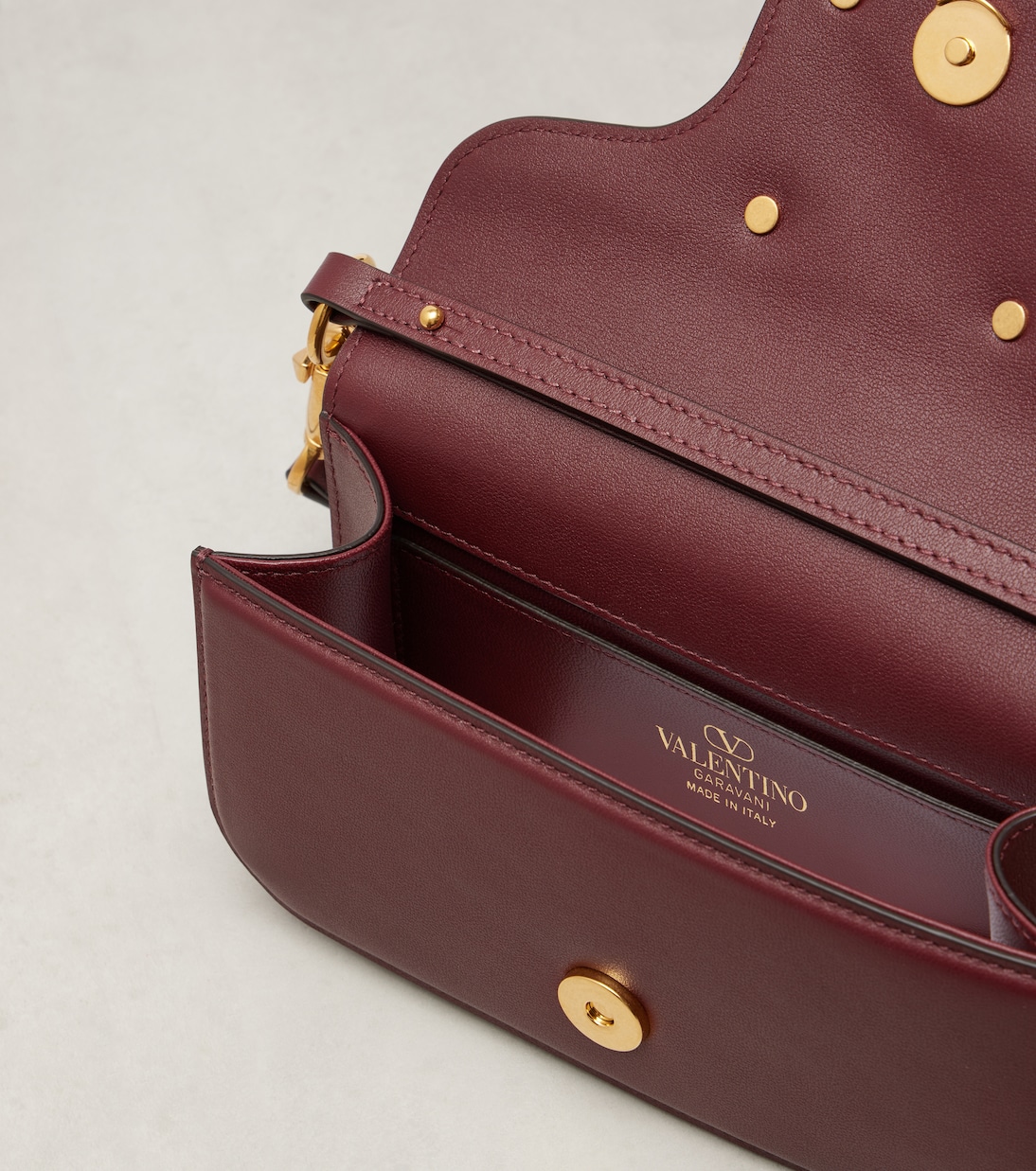 Borsa a spalla Locò Small in pelle | Valentino Garavani