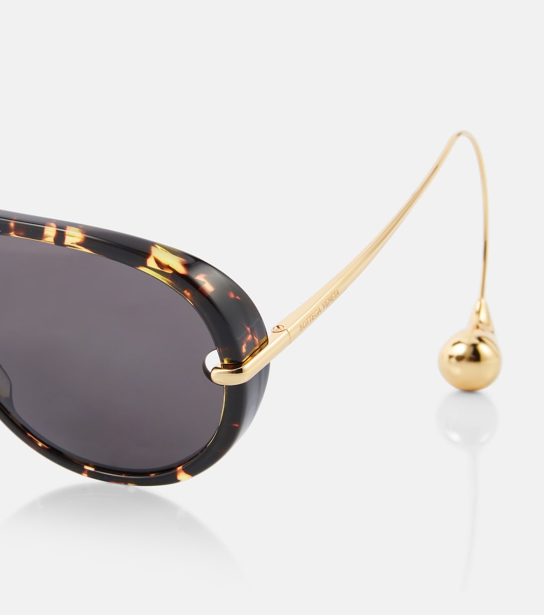 Occhiali da sole aviator BOTTEGA VENETA per stili giovani e moderni