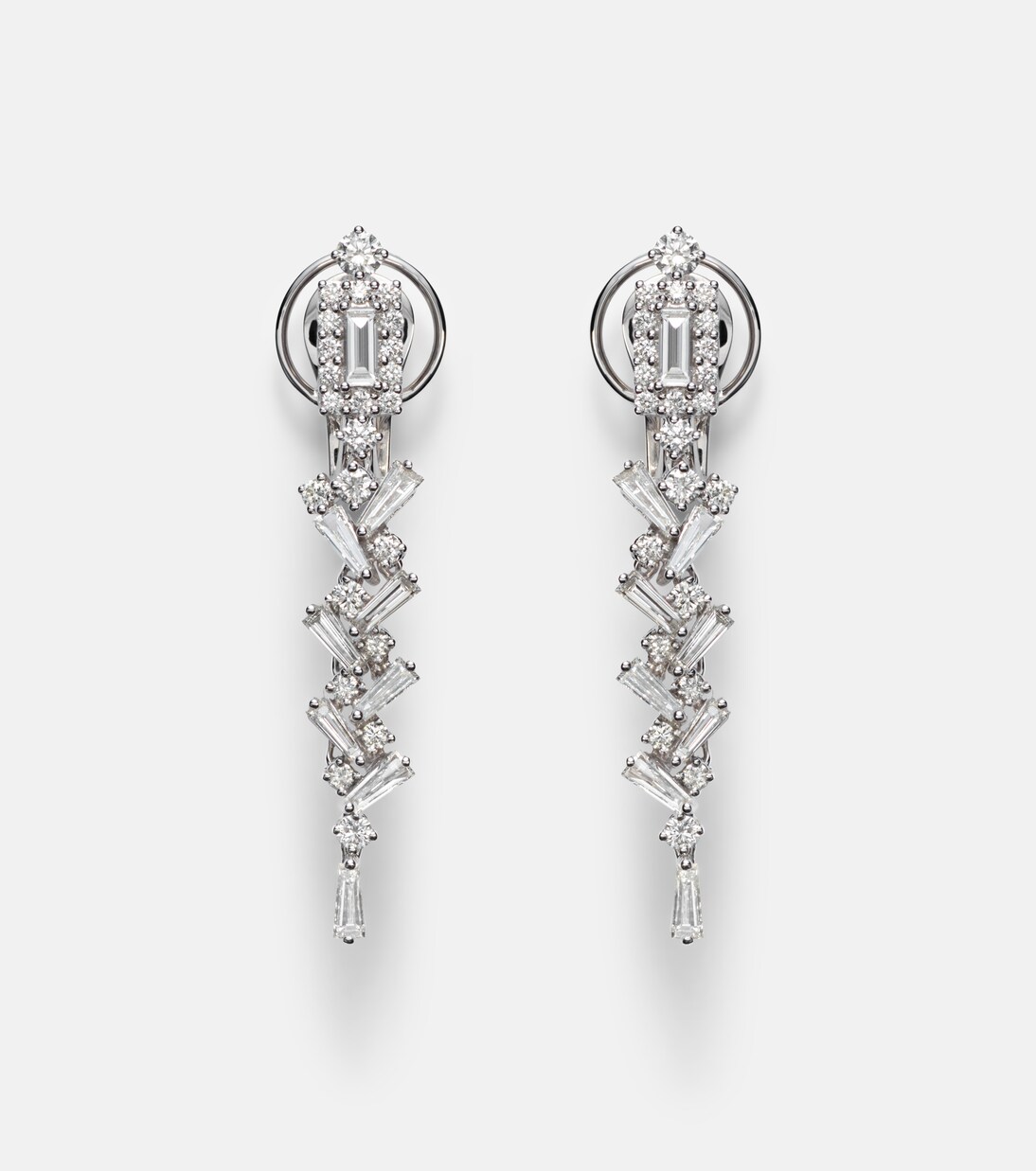 18kt white gold (750/1000) earrings with diamonds | Yeprem