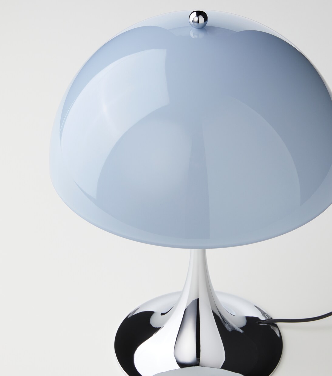 Panthella 250 table lamp by Verner Panton | Louis Poulsen