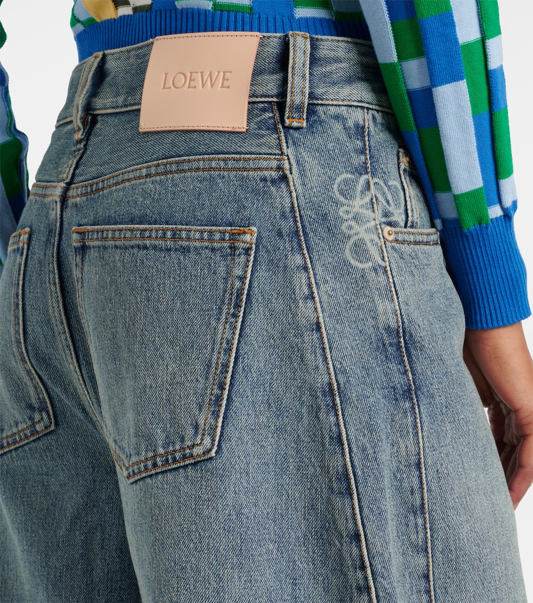 جينز بقصّة بارل Anagram | Loewe