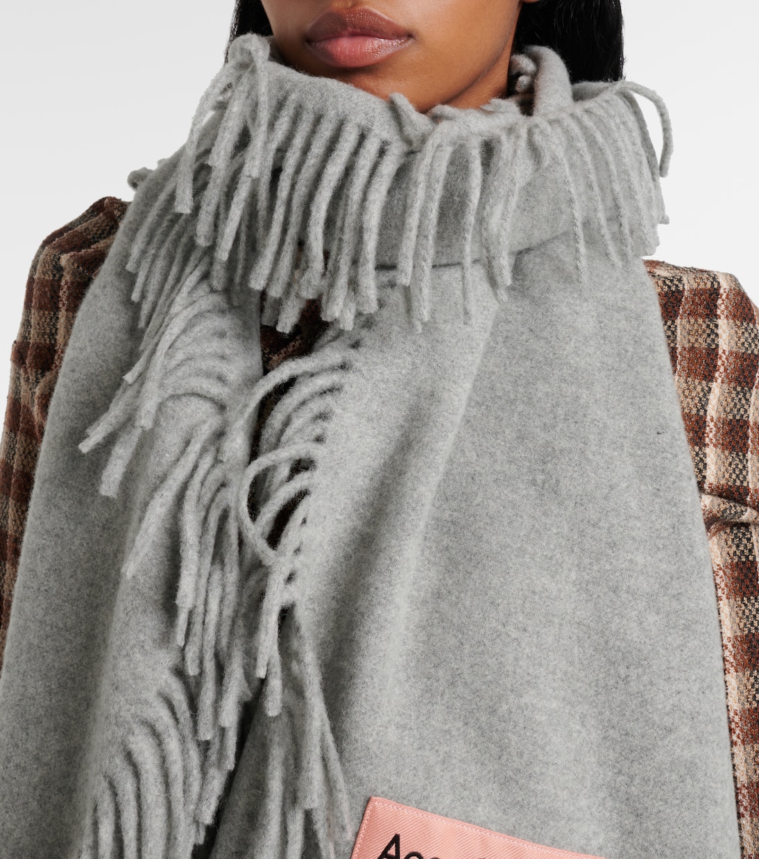 Sciarpa in lana con frange stile ACNE STUDIOS per giovani trendy