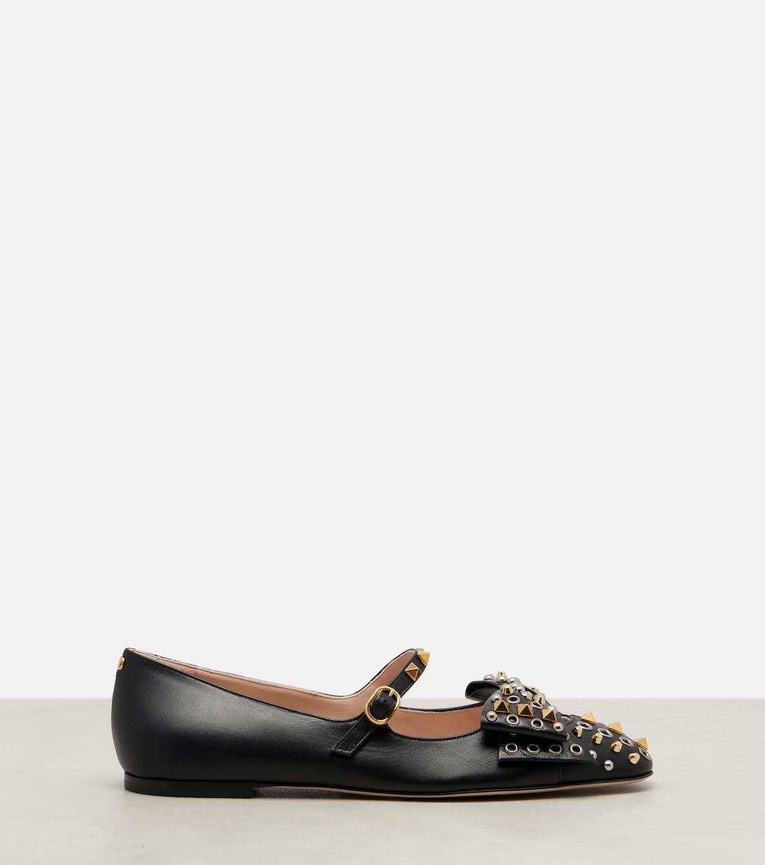 Bailarinas Mary Jane Bowow de piel con tachuelas | Valentino Garavani