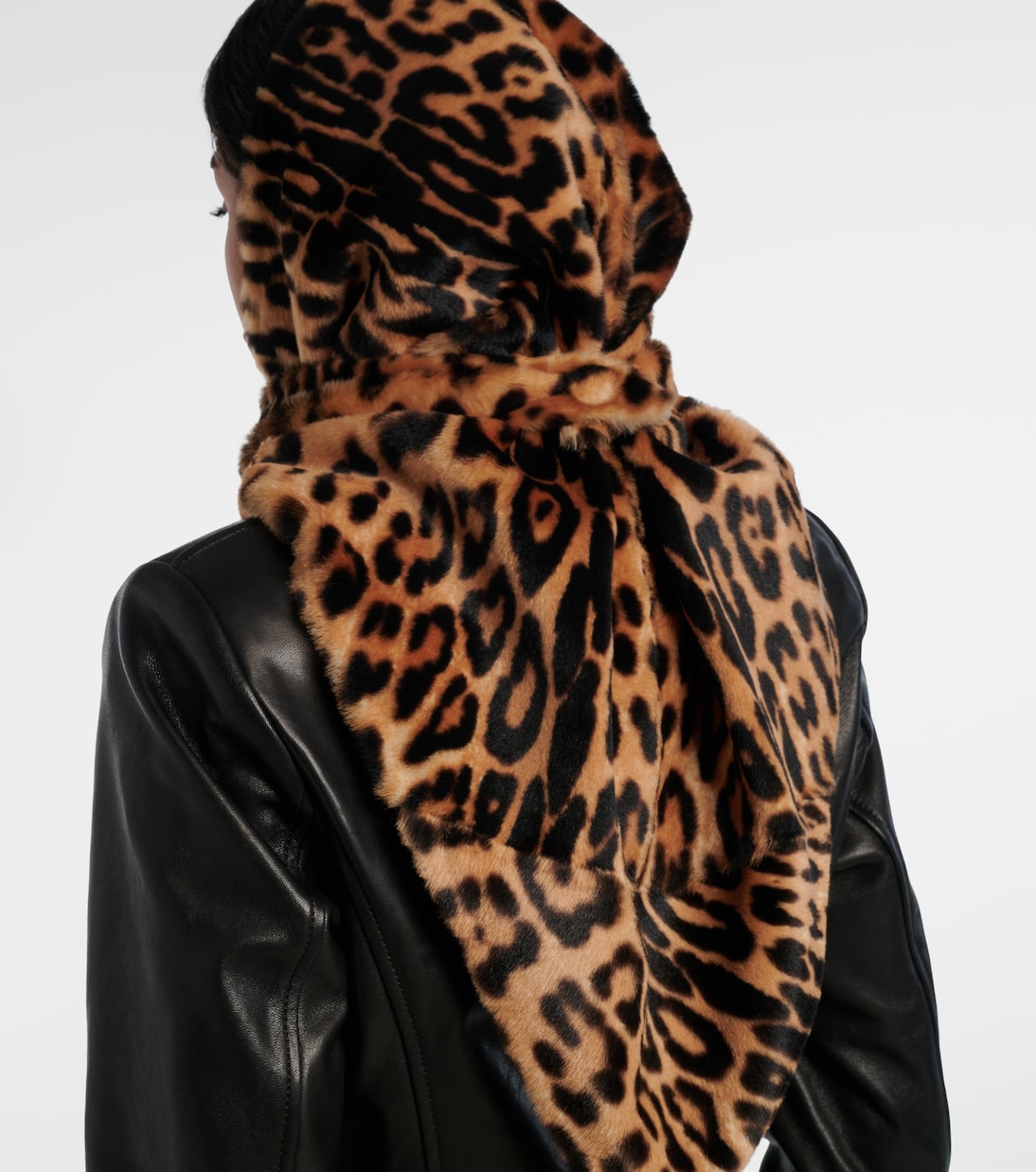 Schal Foulard aus Shearling | Nour Hammour