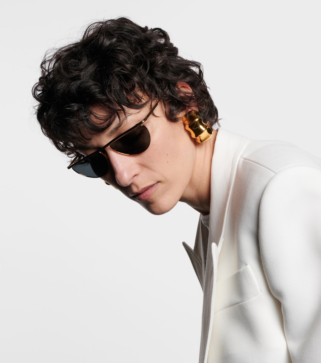Occhiali da sole KHAITE x Oliver Peoples 1984C: stile flat-top per giovani trendsetter