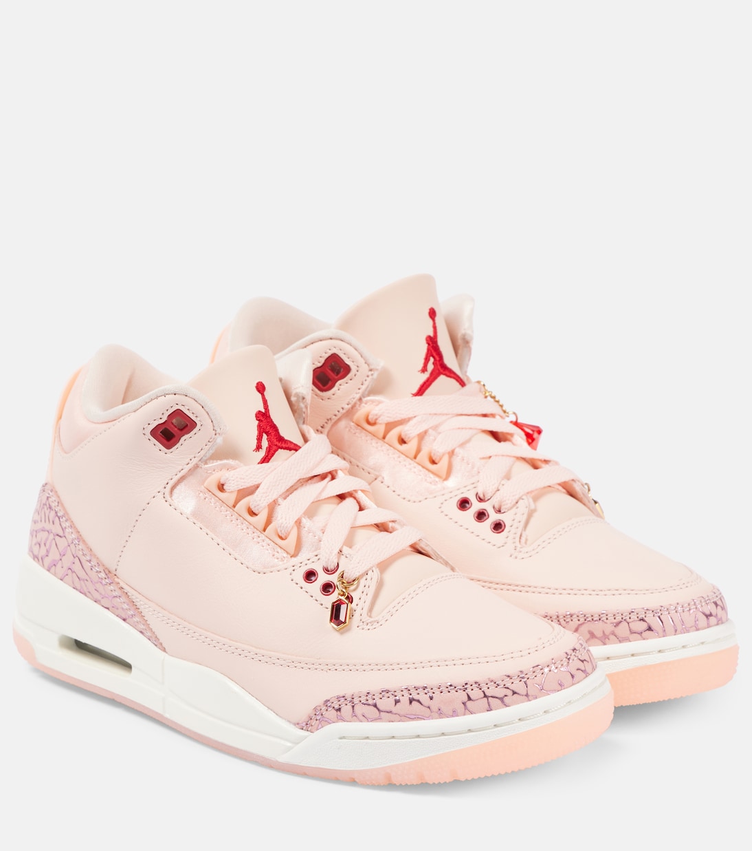 Scarpe in pelle Nike Air Jordan 3 per stile giovane e dinamico
