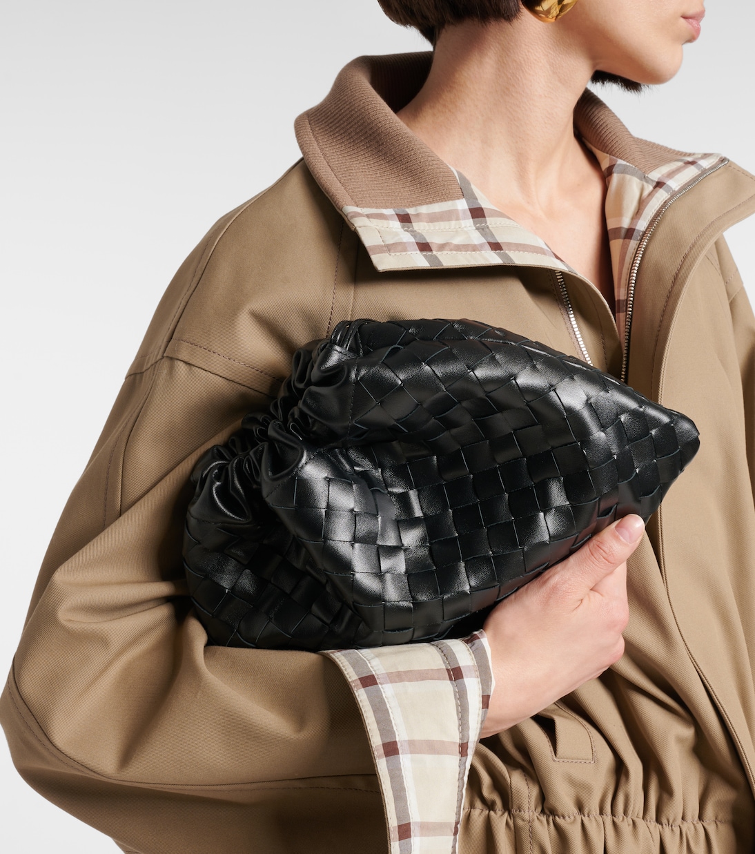 Pochette Dustbag en cuir intrecciato | Bottega Veneta