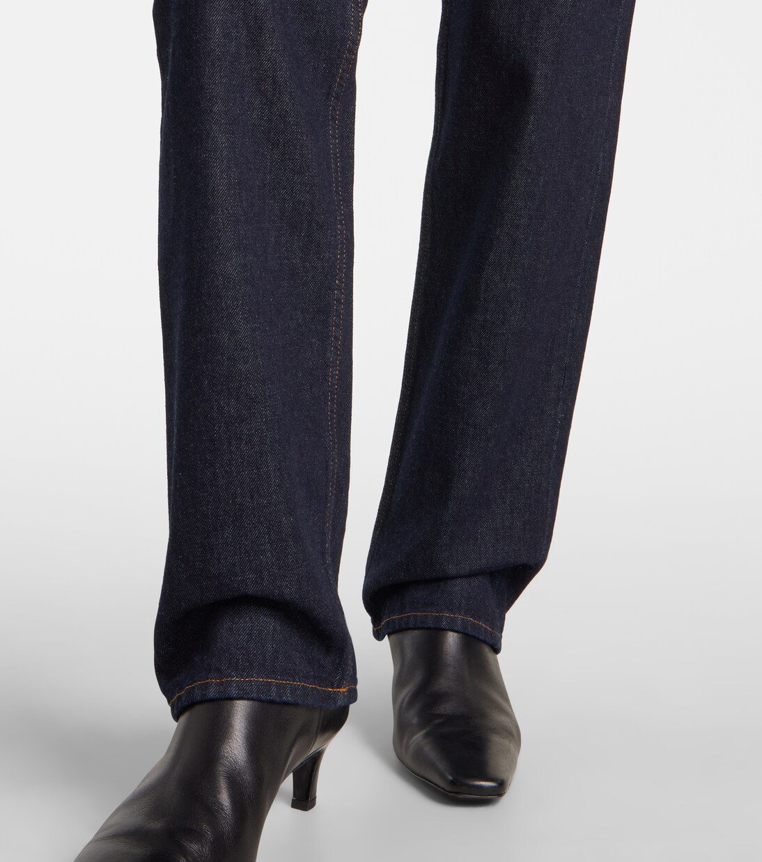 Low-rise straight jeans | Toteme