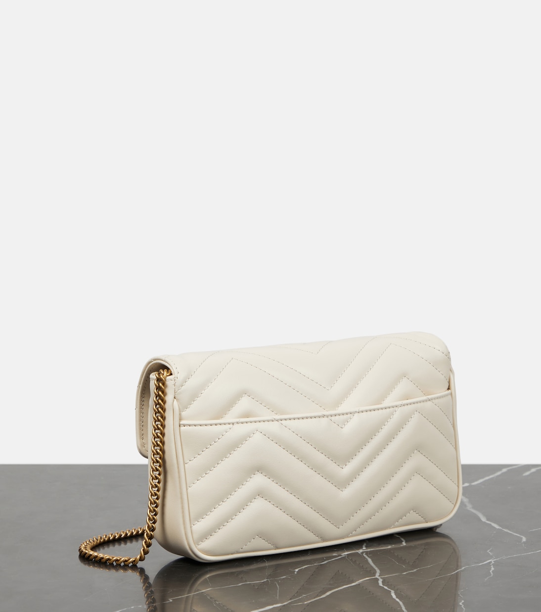 Portafoglio con tracolla GG Marmont in pelle | Gucci