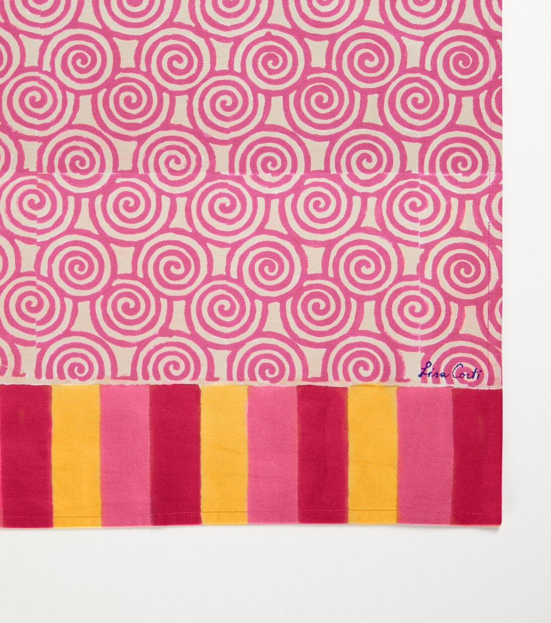 Camelia Magenta cotton table runner | Lisa Corti