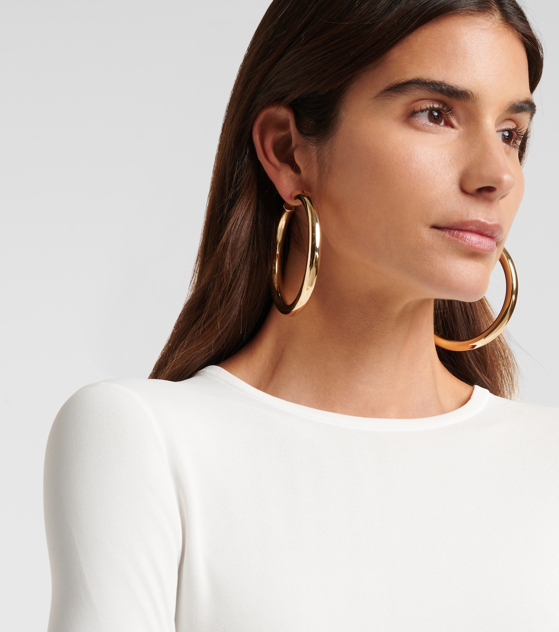 Orecchini a cerchio Jamma placcati oro 10kt di Jennifer Fisher, stile giovane e trendy