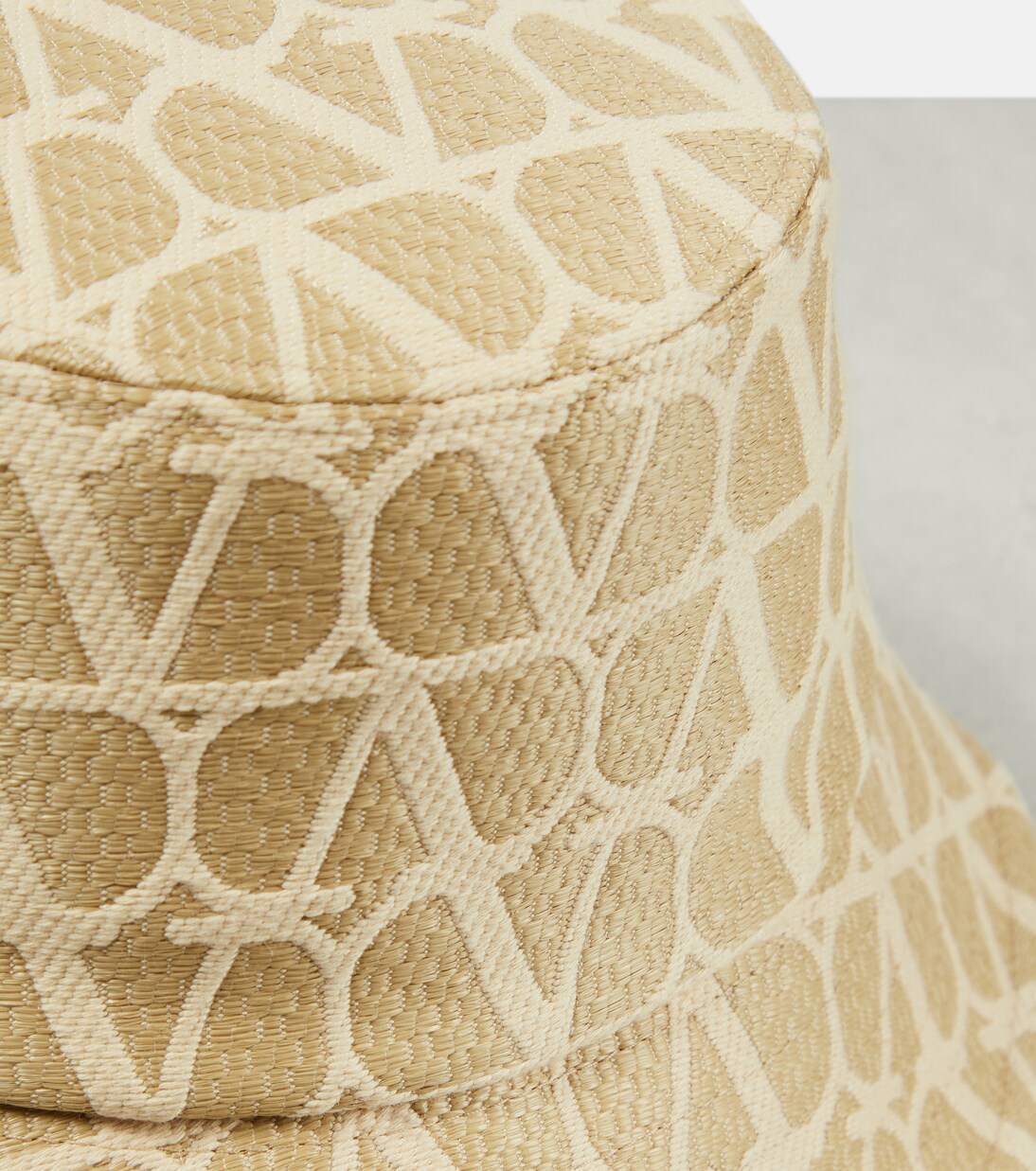 Hut Toile Iconographe | Valentino