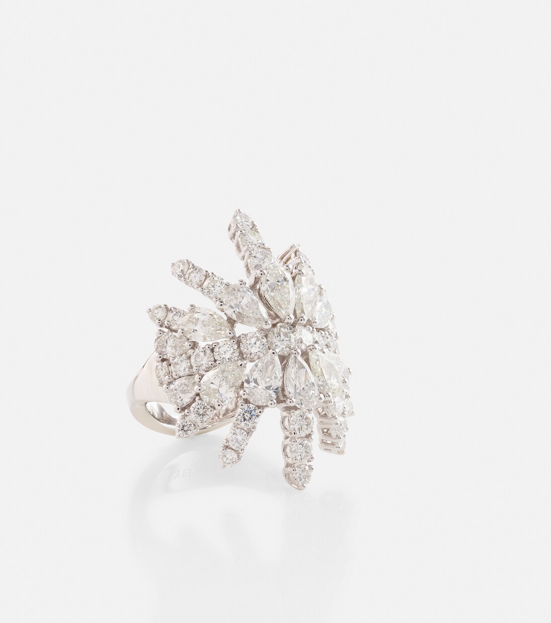 Anello YEPREM Y-Not in oro 18kt con diamanti, stile giovane e moderno
