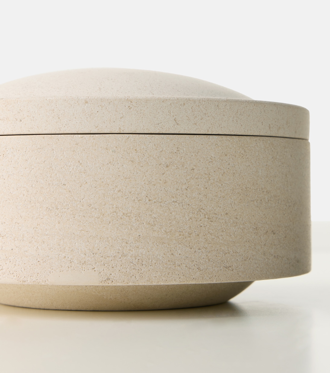 Gallery Object 07 stoneware container | Louise Roe