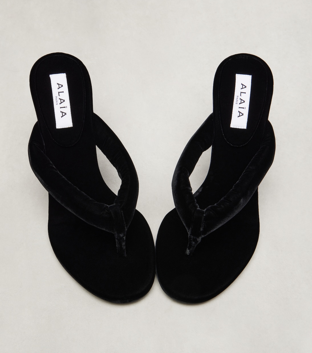 90 velvet thong sandals | Alaïa
