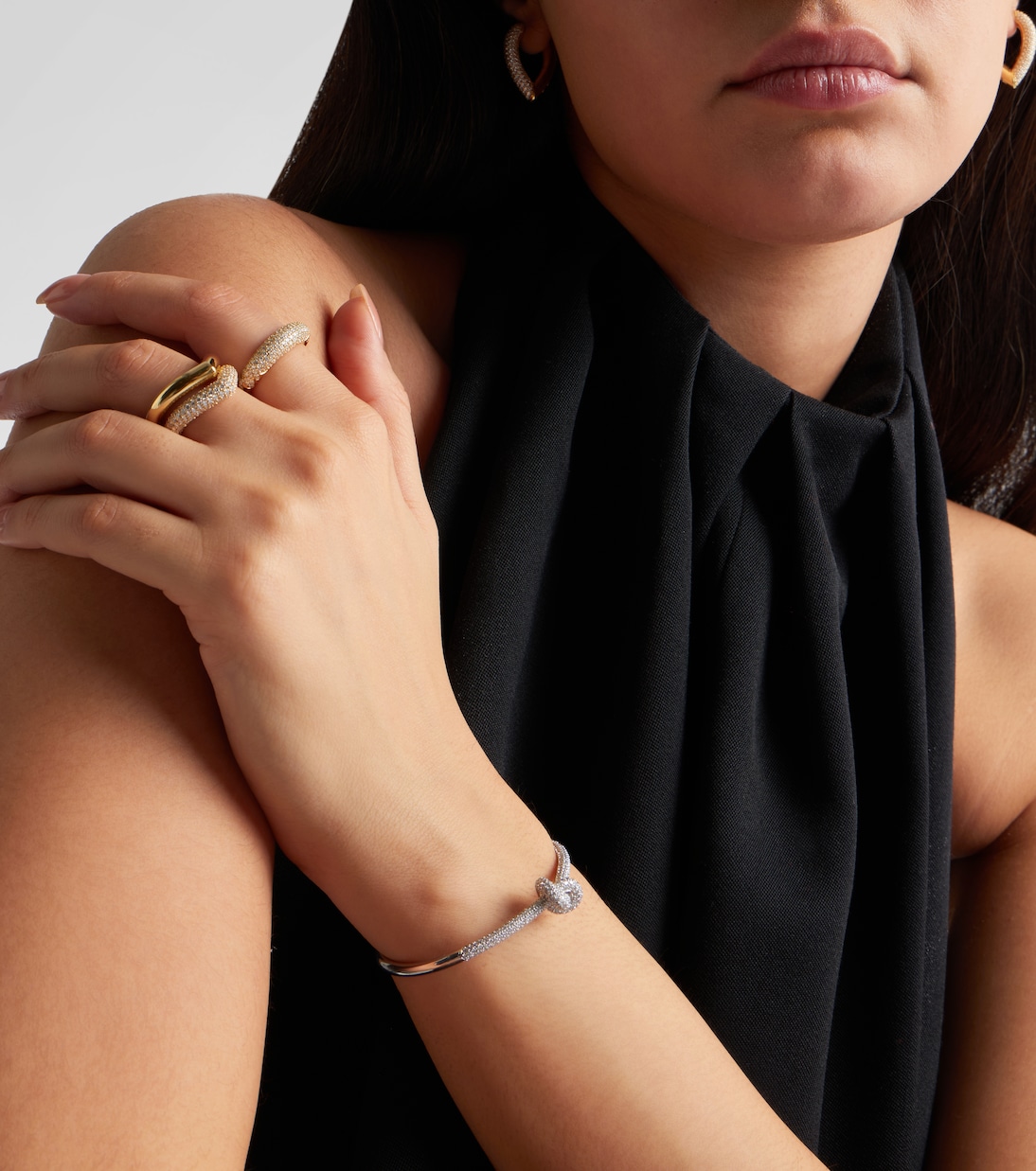 Legacy Knot 18kt white gold bracelet with diamonds | Engelbert