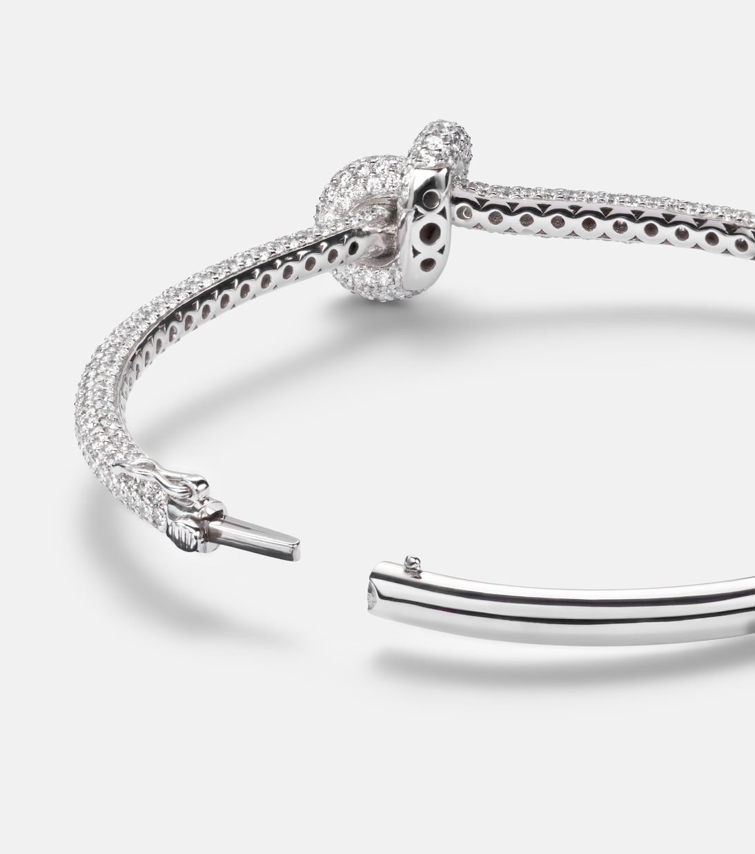 Legacy Knot 18kt white gold bracelet with diamonds | Engelbert