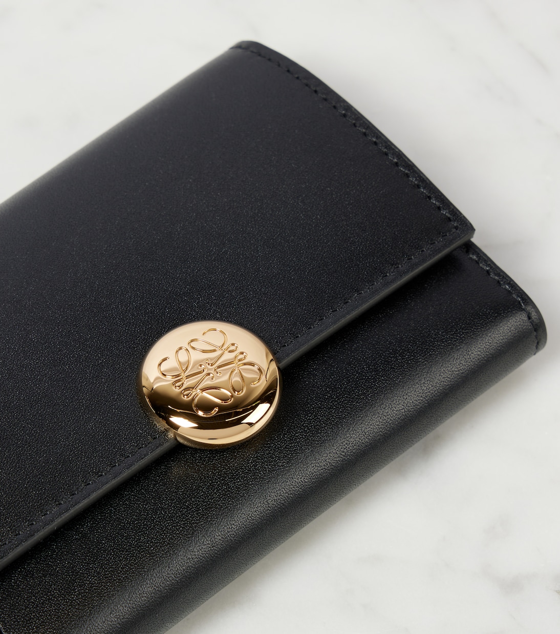 Pebble leather wallet | Loewe