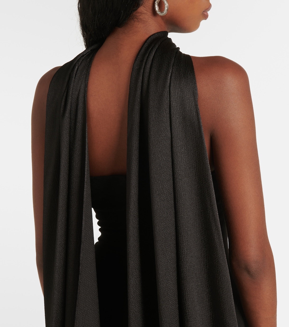 Robe Ophelia mit Satin | Solace London