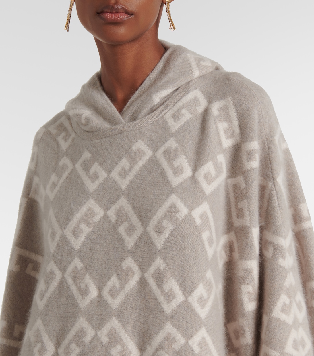 Poncho Monogram 72 à capuche en cachemire | Givenchy
